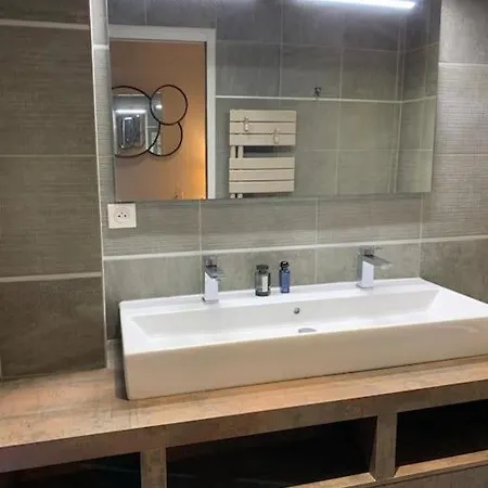 Appt Standing Coeur De Chateau Et Marche Appartement *